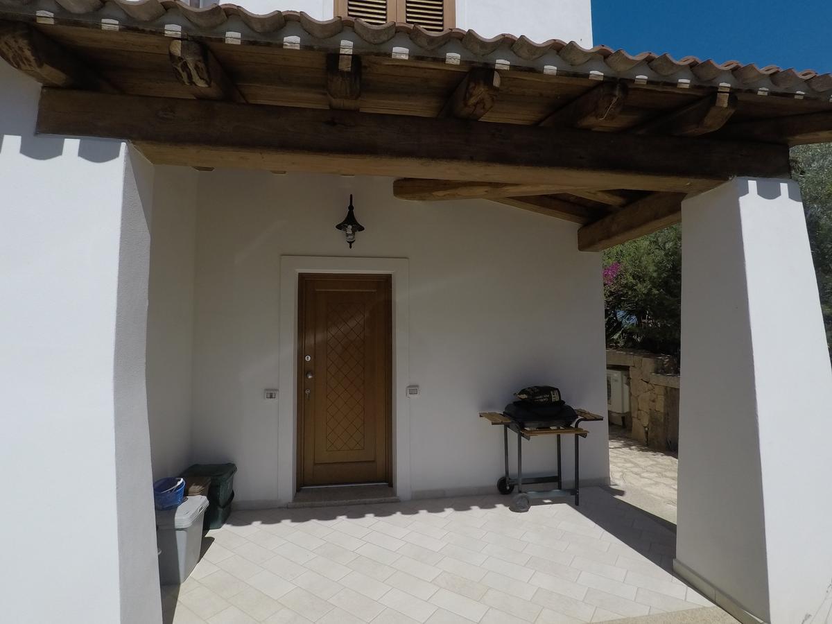 La Corte Degli Ulivi Appartamenti Cala Liberotto Exterior photo