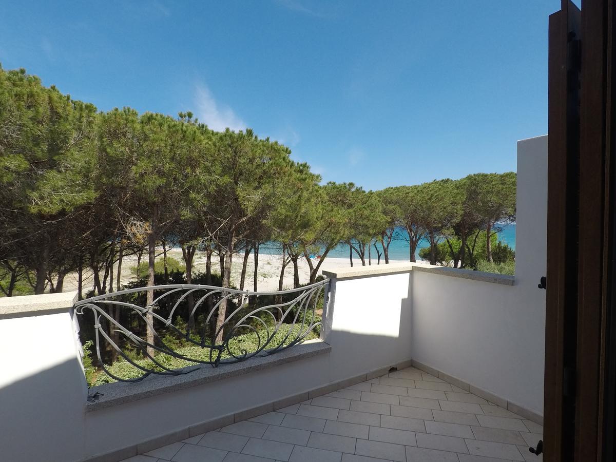 La Corte Degli Ulivi Appartamenti Cala Liberotto Exterior photo